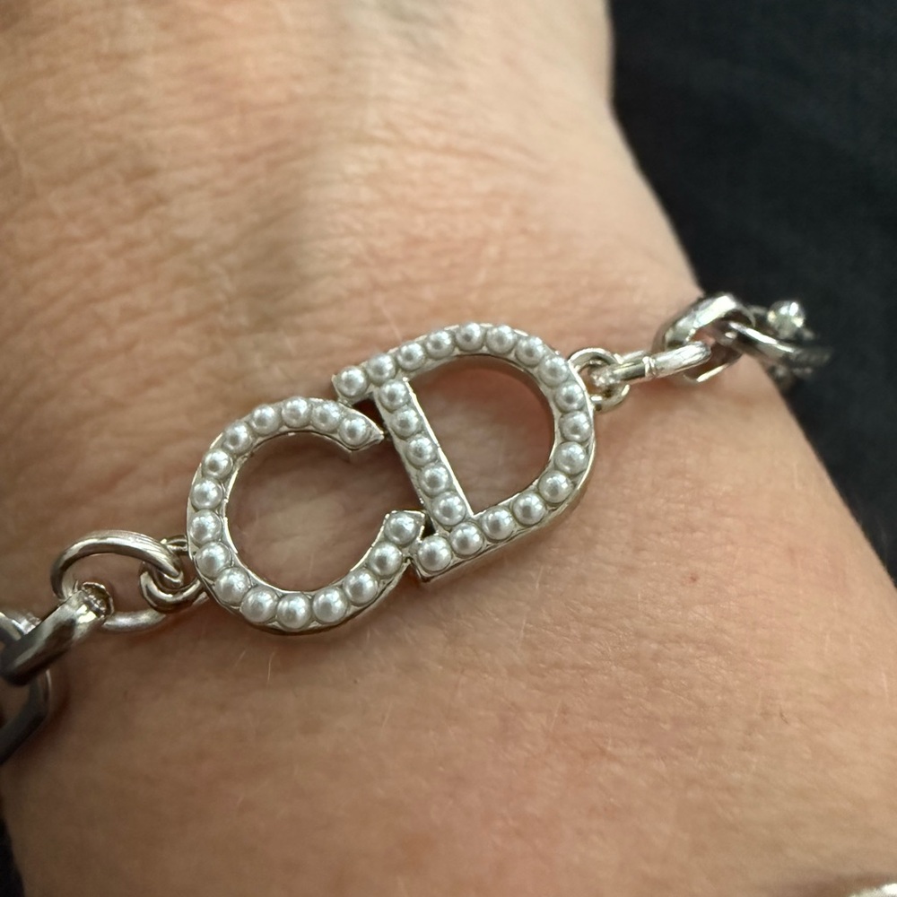 CD Pearl Silver Oval Chain Bracelet